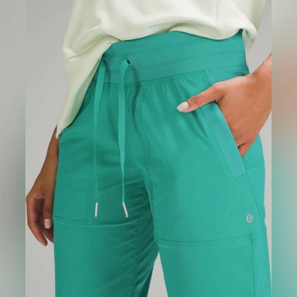 Lululemon Dance Studio Mid-Rise Pant Full Length Kelly Green Swift Size 10